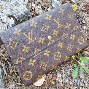 100% AUTHENTIC LOUIS VUITTON VINTAGE MONOGRAM WALLET
